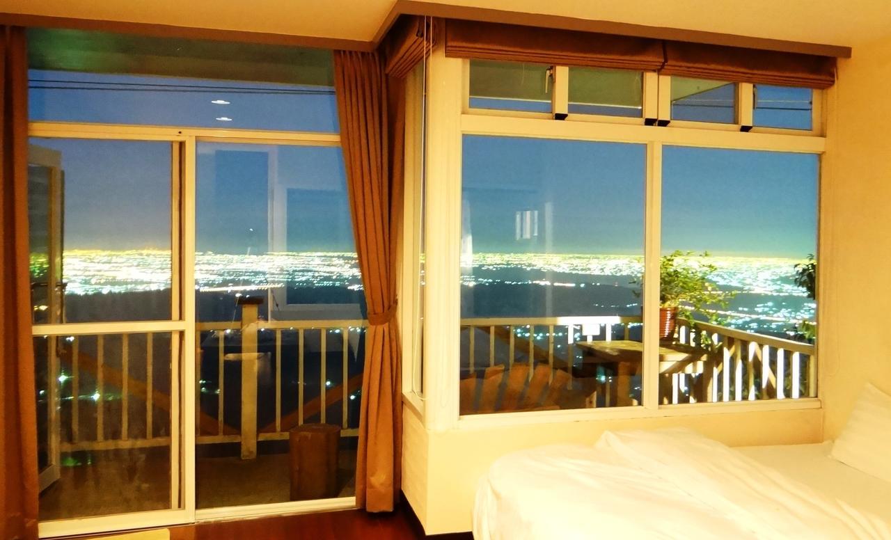 Sky Lounge B&B จูซาน ภายนอก รูปภาพ