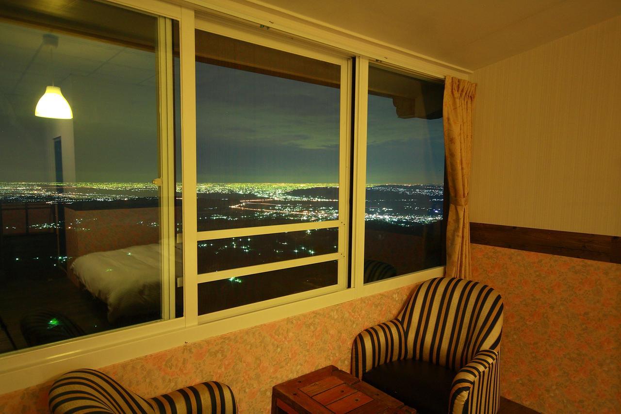 Sky Lounge B&B จูซาน ภายนอก รูปภาพ