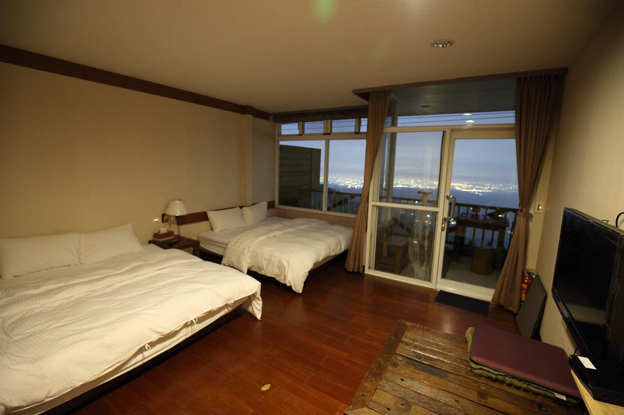 Sky Lounge B&B จูซาน ภายนอก รูปภาพ